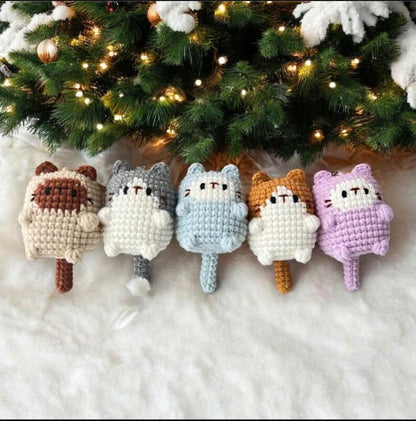 Crochet Cat Keychain: Handmade Cotton Amigurumi Keyring