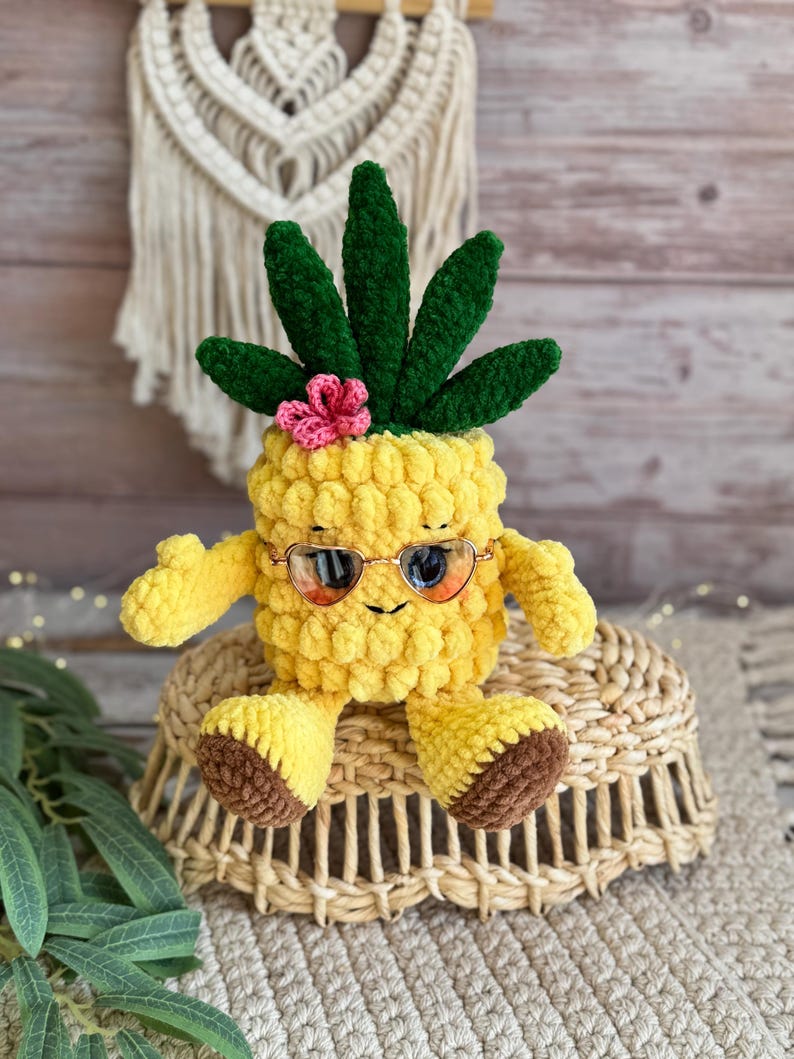 Crochet Pineapple Kitchen Decor, Handmade Pineapple Ornament, Tropical Fruit Collectible, Shelf Decor, Funny Housewarming Gift