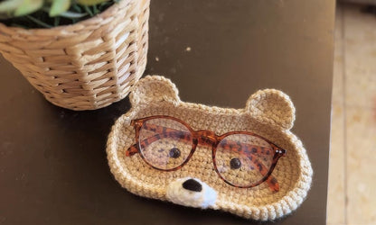 Crochet Bear Glasses Holder: Acrylic Teddy Bear Eyeglass Tray