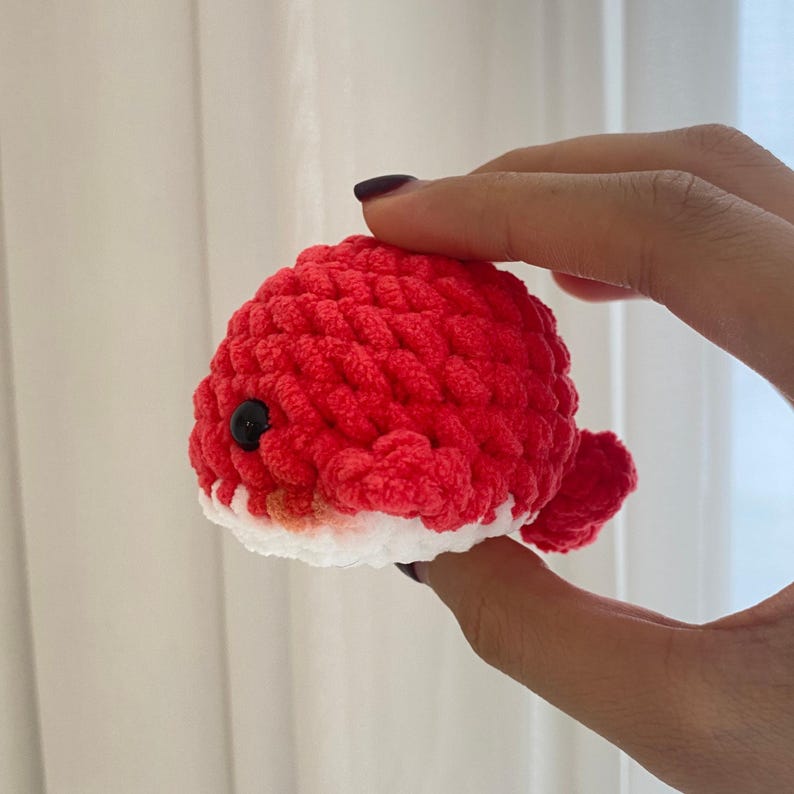 Handmade Whale Crochet Keychain, Mini Whale Crochet Plush Toy, Amigurumi Whale Stuffed Toy, Cute Baby Whale Plushie, Backpack Accessories