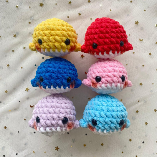 Handmade Whale Crochet Keychain, Mini Whale Crochet Plush Toy, Amigurumi Whale Stuffed Toy, Cute Baby Whale Plushie, Backpack Accessories