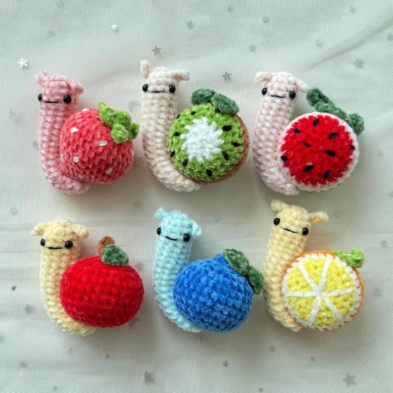 Crochet Cute Themed Fruit Baby Snail Keychain, Amigurumi Mini Snail, Animals Stuffed Plush Plushie, Small Soft Snail Stress Ball