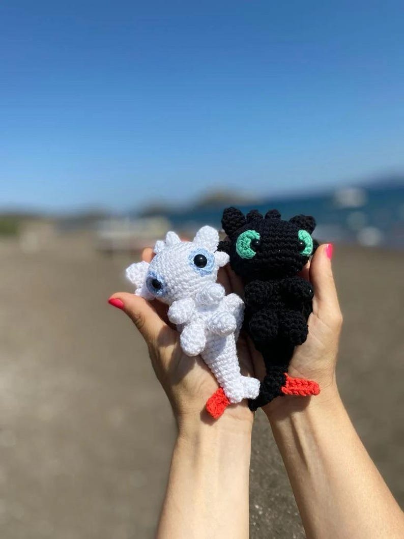 Toothless Dragon Crochet, Toothless Dragon Plushie, Night Fury, Light Fury,HTTYD,How To Train Your Dragon,Toothless Keychain,ToothlessFanArt