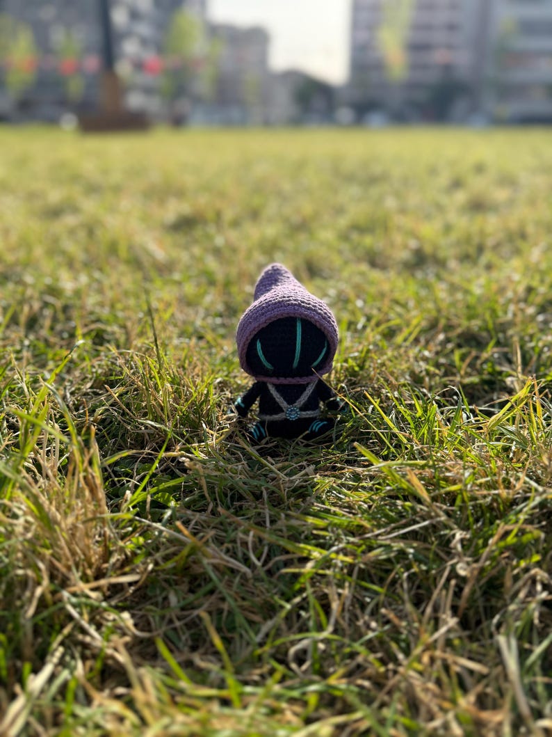 Valorant Omen Keychain, Valorant Omen Plushie, Omen Doll, Amigurumi Omen, Valorant Characters, Omen Figure, Valorant Gift, Valorant Idea
