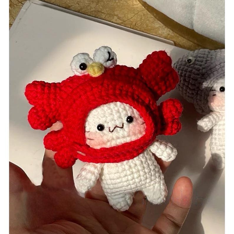 Crochet Cat Keychain: Handmade Kawaii Plush Toy with Sea Hats