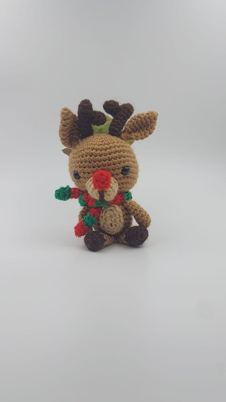 Handmade Christmas Reindeer Amigurumi – Crochet Christmas Decor – Cute Plush Toy – Xmas Gift for Kids & Home Decoration, Christmas Ornament