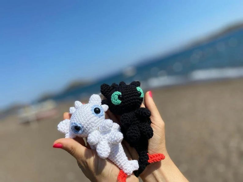 Toothless Dragon Crochet, Toothless Dragon Plushie, Night Fury, Light Fury,HTTYD,How To Train Your Dragon,Toothless Keychain,ToothlessFanArt