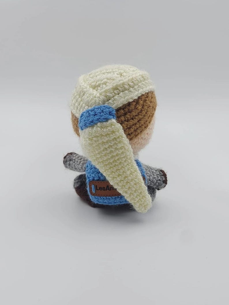 Valorant Sova Keychain, Valorant Sova Plushie, Valorant Sova Crochet Doll, Amigurumi Sova, Sova Figure, Sova Desk Figure