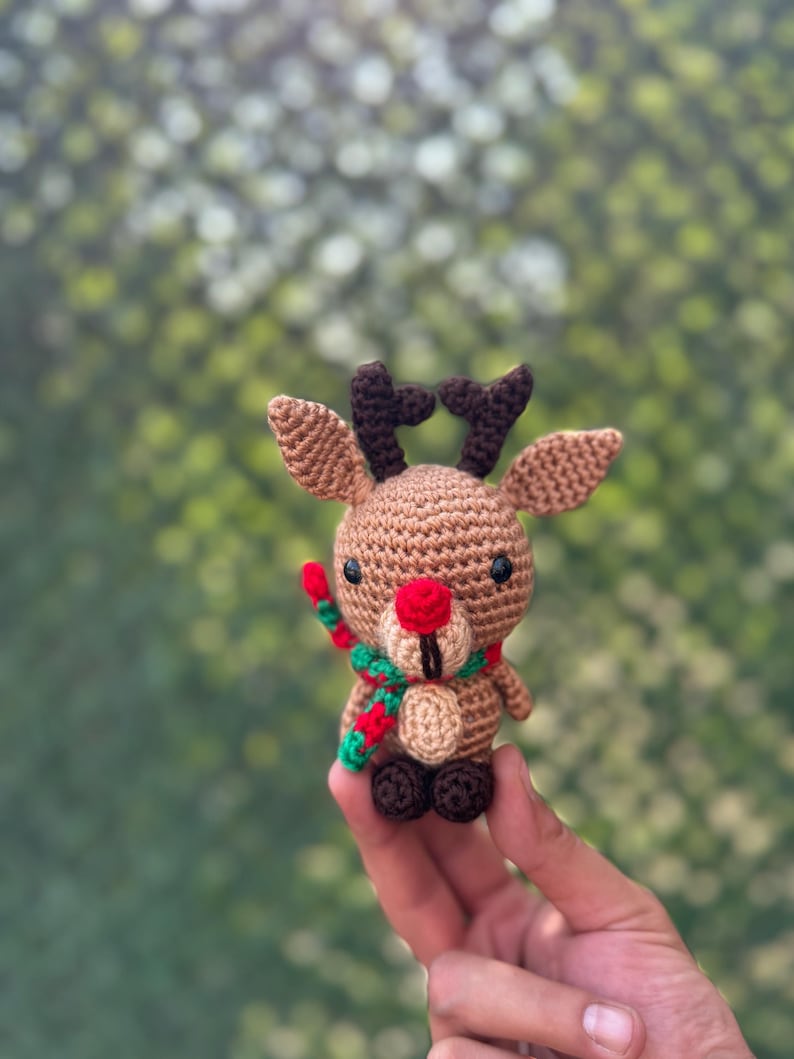 Handmade Christmas Reindeer Amigurumi – Crochet Christmas Decor – Cute Plush Toy – Xmas Gift for Kids & Home Decoration, Christmas Ornament