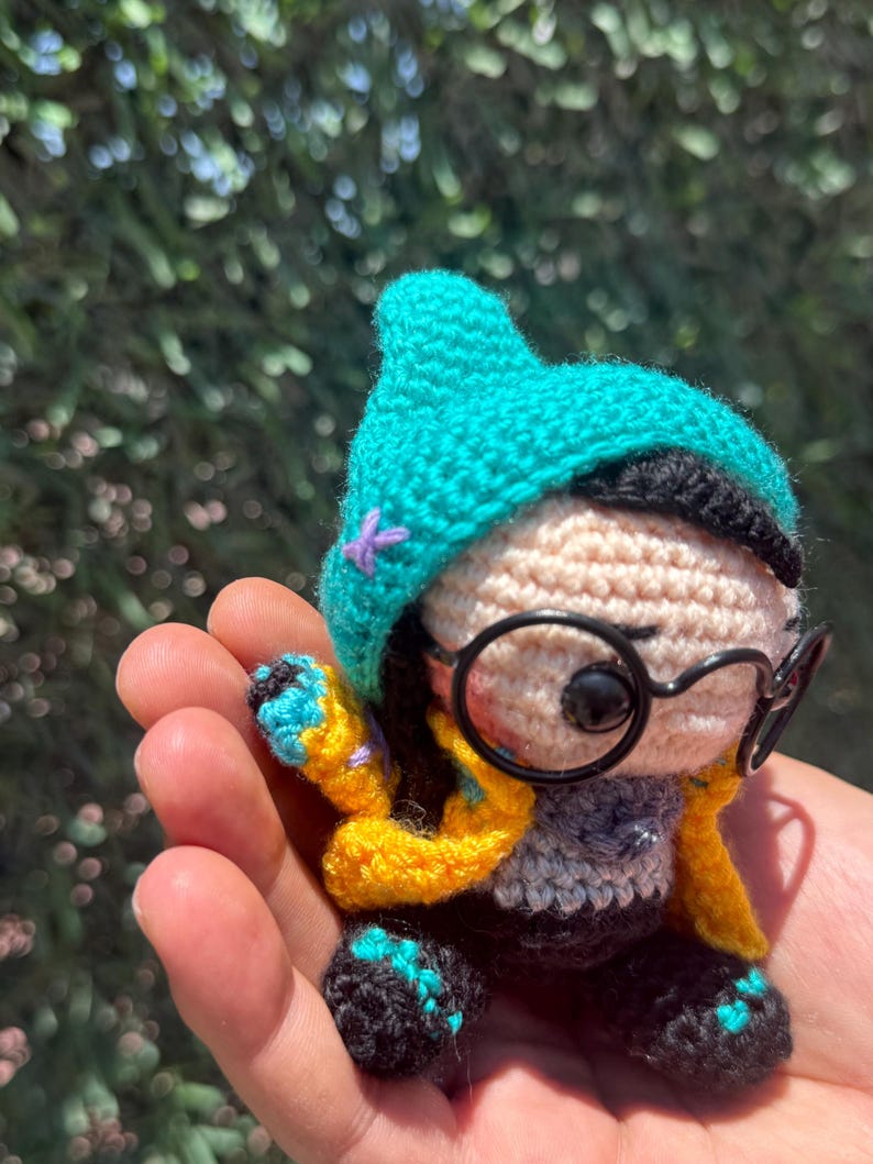 Valorant Killjoy, Valorant Killjoy Plushie, Valorant Killjoy Doll, Amigurumi Killjoy, Valorant Killjoy, Killjoy Crochet, Custom Doll