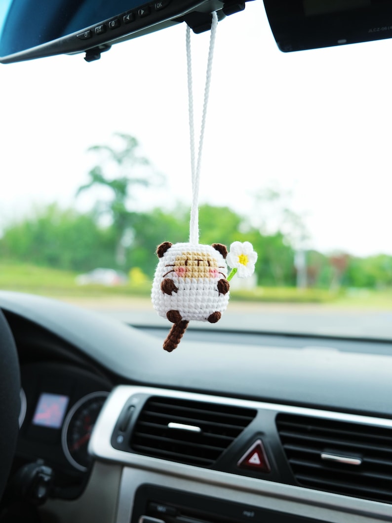 Crochet Cat Car Mirror Hanging Accessory, Kawaii Calico & Siamese Cat Rear View Mirror Charm, Crochet Cat Car Hanger for Women/Teens