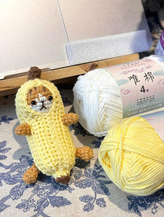 Crochet Banana Cat Keychain: Funny Meme Plushie Toy