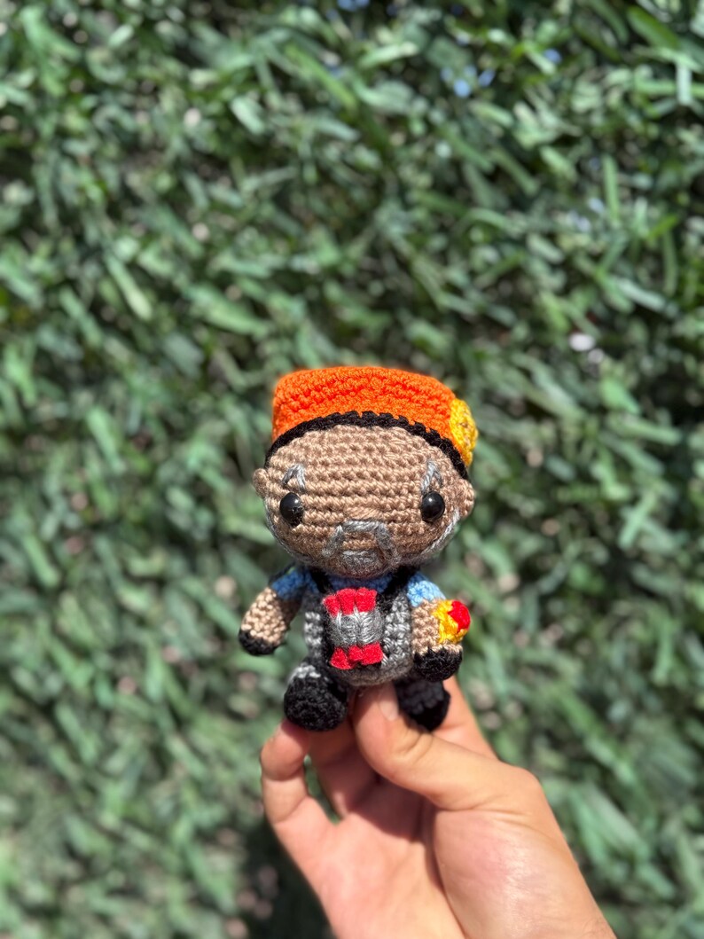 Valorant Brimstone Plushie, Valorant Brimstone Keychain, Valorant Brimstone Doll, Amigurumi Brimstone, Brimstone Figure, Valorant Keychain