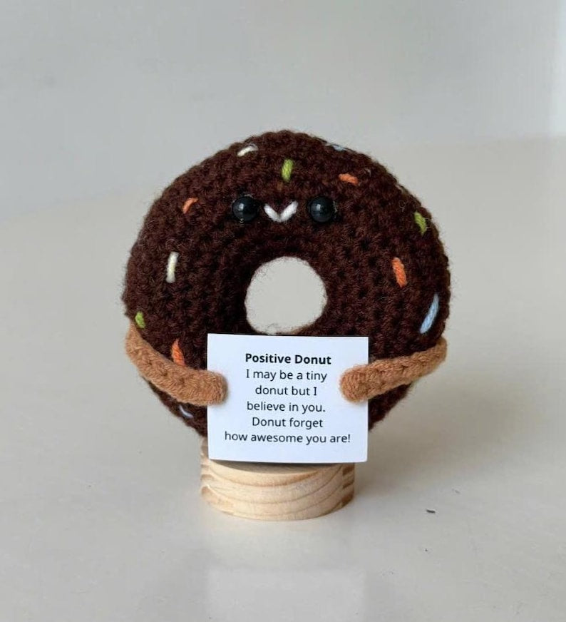 Funny Positive Donut, Knitted Donut With Positive Card, Cute Wool Inspirational Donut Crochet Food Doll Cheer Up Gifts, Birthday Gift