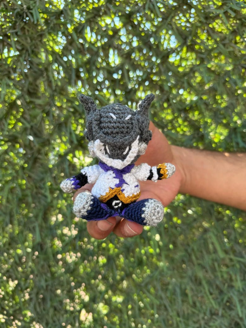 Valorant Vyse Amigurumi Keychain, Valorant Vyse Plush, Valorant Keychain, Valorant Plush, Valorant Fan Art, PlushKeychain,Vyse Car Accessory
