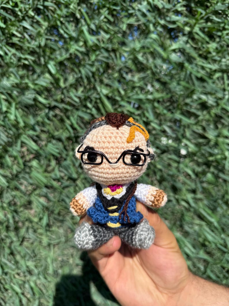 Valorant Chamber Crochet Doll, Valorant Chamber Plushie, Valorant Amigurumi, Valorant Character Chamber, Chamber Figure, Valorant Gift