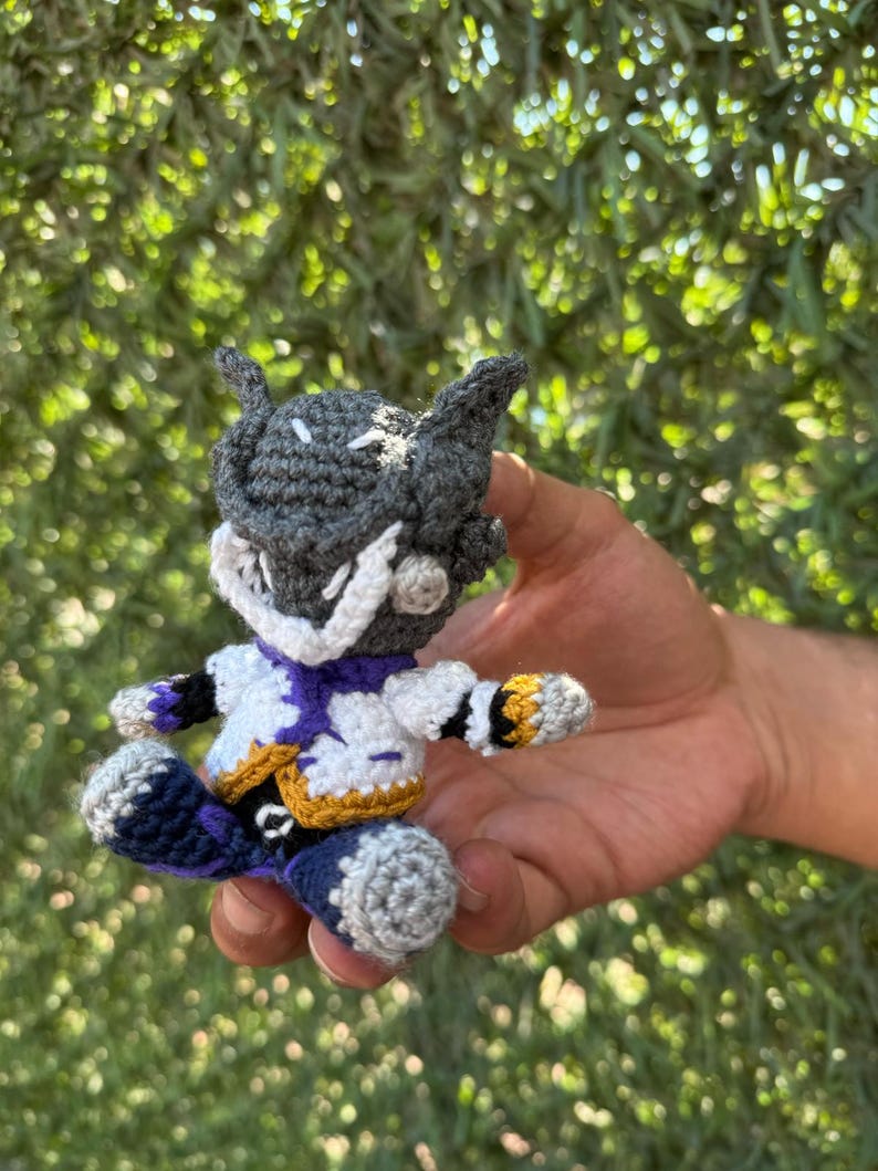 Valorant Vyse Amigurumi Keychain, Valorant Vyse Plush, Valorant Keychain, Valorant Plush, Valorant Fan Art, PlushKeychain,Vyse Car Accessory