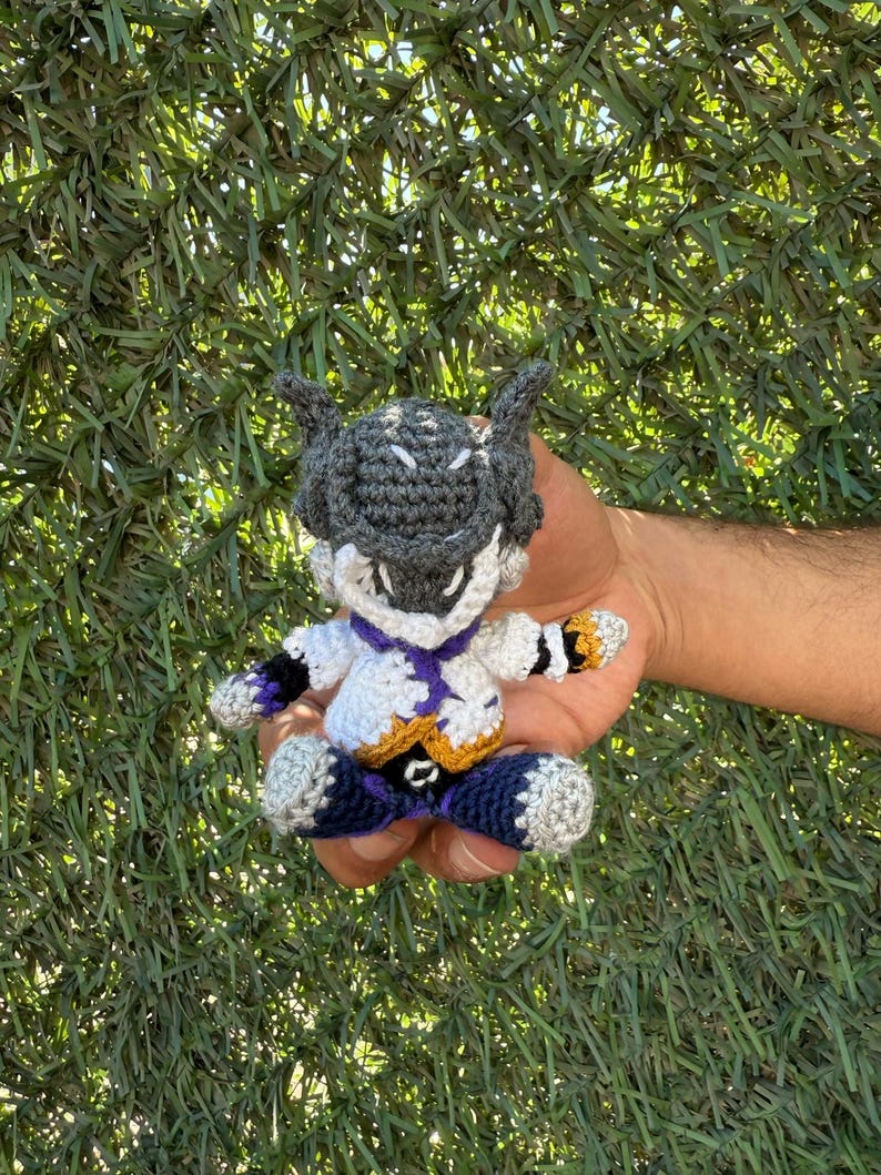 Valorant Vyse Amigurumi Keychain, Valorant Vyse Plush, Valorant Keychain, Valorant Plush, Valorant Fan Art, PlushKeychain,Vyse Car Accessory