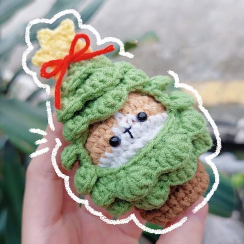 Crochet Christmas Tree Ornament: Handmade Amigurumi Holiday Decor