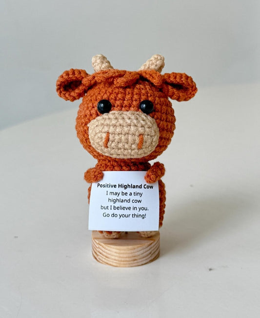 Crochet Highland Cow Positive With Desk Decorations, Supportive Highland Cow Plushie, Birthday Gift, Gifts For Family Friend Coworker