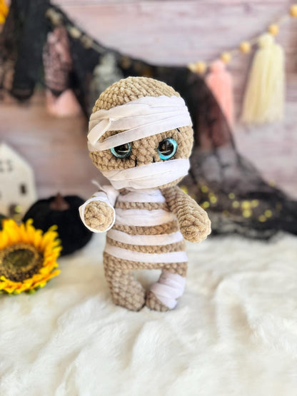 Crochet Mummy Plush, Halloween Decor, Amigurumi Mummy, Spooky Home Decor, Non Candy Trick or Treat Gift, Gothic Decor