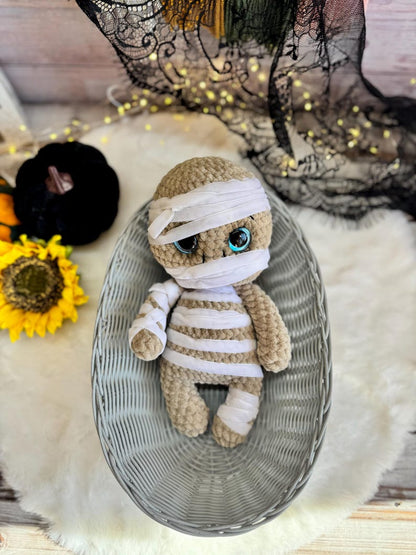 Crochet Mummy Plush, Halloween Decor, Amigurumi Mummy, Spooky Home Decor, Non Candy Trick or Treat Gift, Gothic Decor