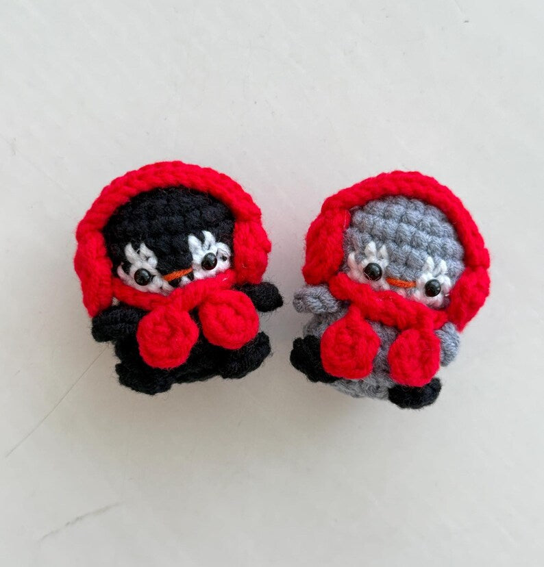 Handmade Crochet Penguin Keychain, Amigurumi Baby Penguin, Crochet Mini Penguin Plush Toy, Penguin Plushie, Backpack Accessory