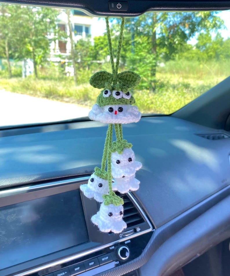 Halloween Ghost Car Charm Crochet, Cute Spooky Car Hanging Pendant, Amigurumi Gift For Halloween Decor, Car Ghost Hanger