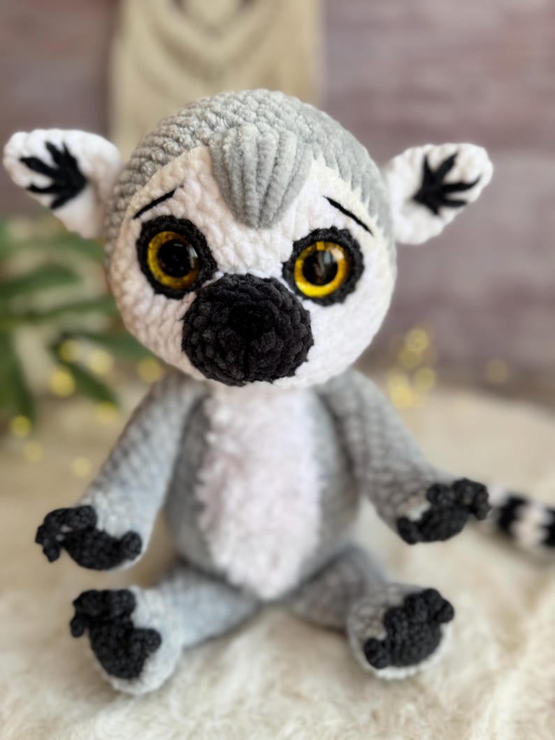 Ring-Tailed Lemur Decor, Handmade Crochet Lemur Ornament, Wildlife Collectible, Jungle Shelf Decor, Animal Lover Gift