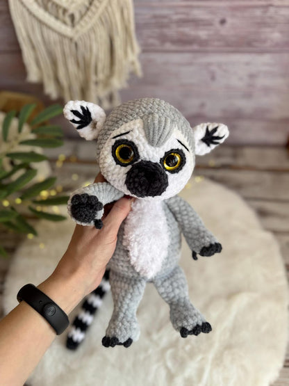 Ring-Tailed Lemur Decor, Handmade Crochet Lemur Ornament, Wildlife Collectible, Jungle Shelf Decor, Animal Lover Gift