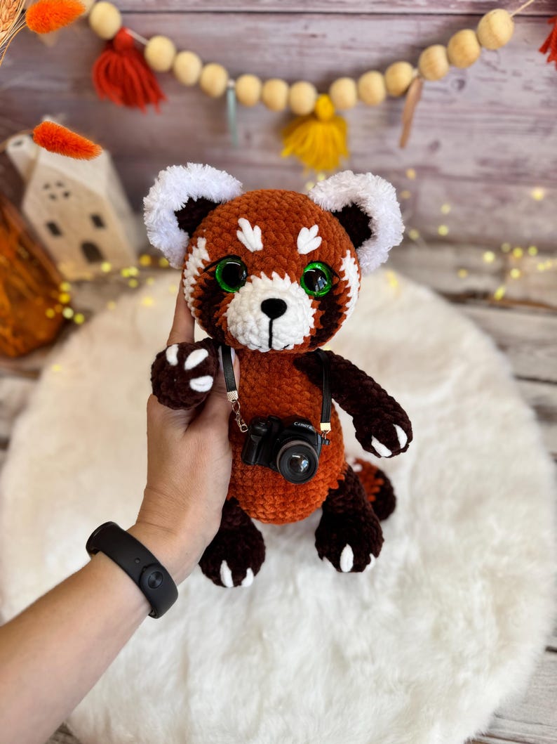 Crochet Red Panda Decor, Handmade Red Panda Keepsake, Amigurumi Panda with Camera, Photographer Gift, Travel Lover Decor