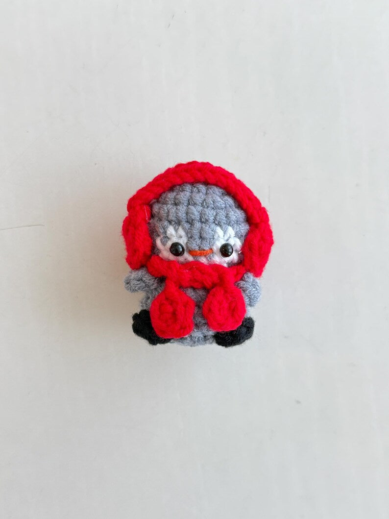 Handmade Crochet Penguin Keychain, Amigurumi Baby Penguin, Crochet Mini Penguin Plush Toy, Penguin Plushie, Backpack Accessory