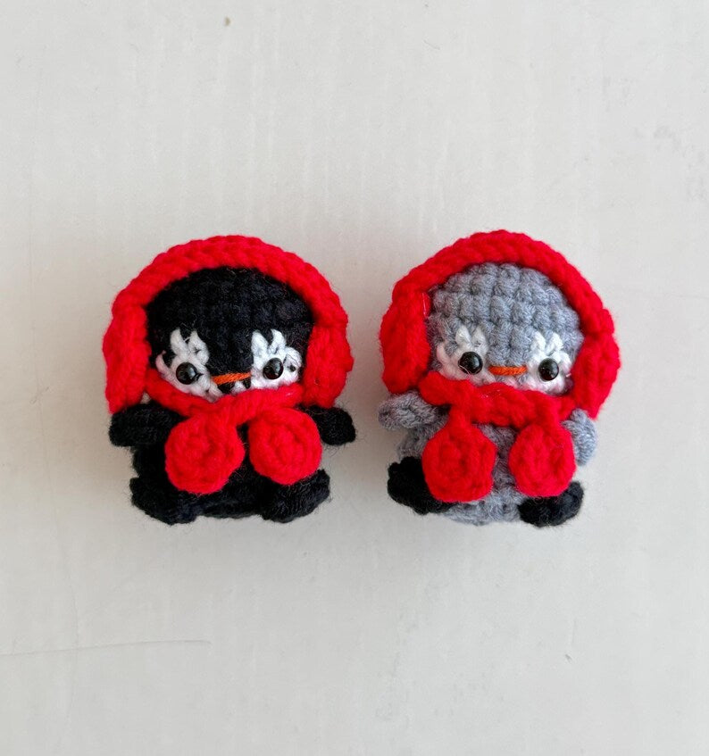 Handmade Crochet Penguin Keychain, Amigurumi Baby Penguin, Crochet Mini Penguin Plush Toy, Penguin Plushie, Backpack Accessory