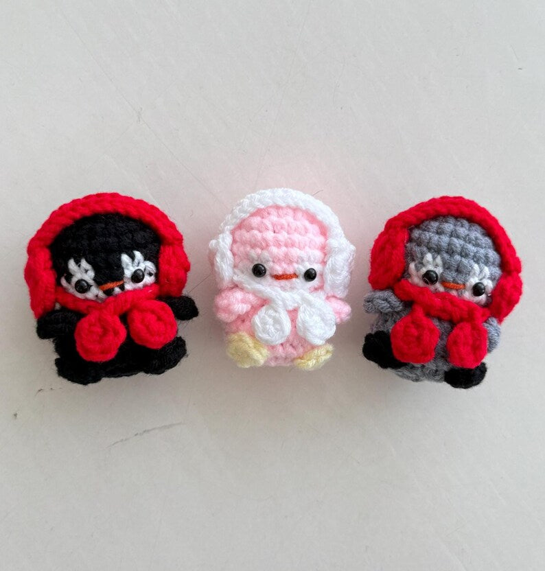 Handmade Crochet Penguin Keychain, Amigurumi Baby Penguin, Crochet Mini Penguin Plush Toy, Penguin Plushie, Backpack Accessory