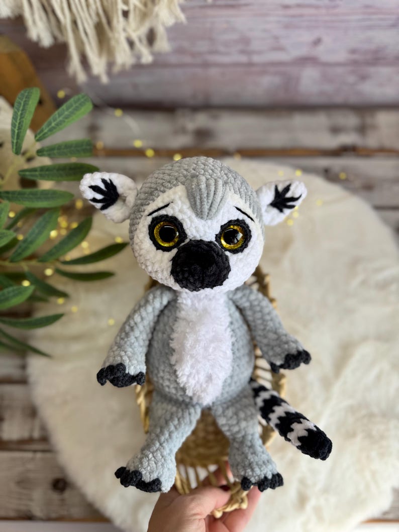 Ring-Tailed Lemur Decor, Handmade Crochet Lemur Ornament, Wildlife Collectible, Jungle Shelf Decor, Animal Lover Gift