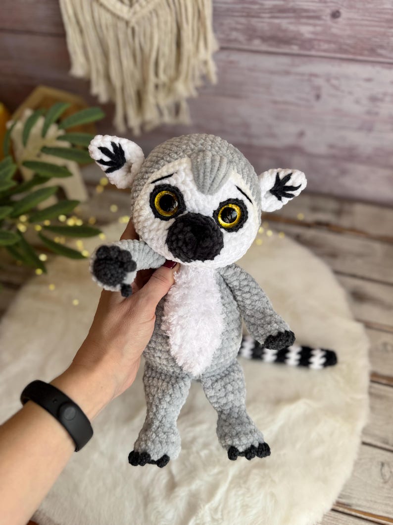 Ring-Tailed Lemur Decor, Handmade Crochet Lemur Ornament, Wildlife Collectible, Jungle Shelf Decor, Animal Lover Gift