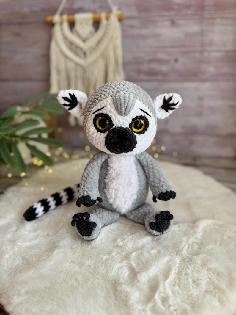 Ring-Tailed Lemur Decor, Handmade Crochet Lemur Ornament, Wildlife Collectible, Jungle Shelf Decor, Animal Lover Gift