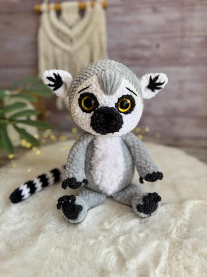 Ring-Tailed Lemur Decor, Handmade Crochet Lemur Ornament, Wildlife Collectible, Jungle Shelf Decor, Animal Lover Gift