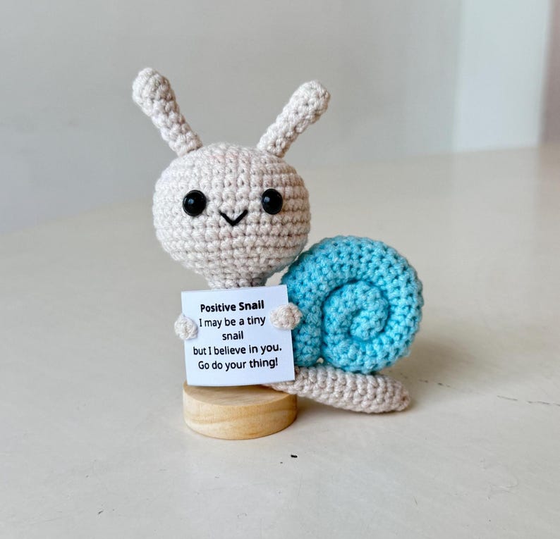 Crochet Snail Positive With Desk Decorations, Support Inspirational Snail Plush, Birthday Gift, Gifts For Children Family Friend Coworkers