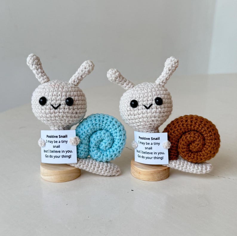 Crochet Snail Positive With Desk Decorations, Support Inspirational Snail Plush, Birthday Gift, Gifts For Children Family Friend Coworkers