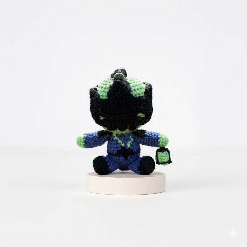 League of Legends Thresh Amigurumi Keychain, LOL, Thresh Plush, Thresh Figure, Thresh, League of Legends Figure, Amigurumi Plush Keychain