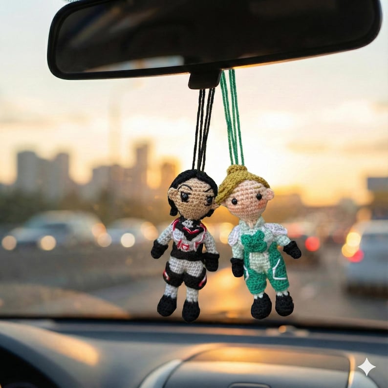 Split Fiction Mio & Zoe Amigurumi - Crochet Car Charm, Keychain or Christmas Ornament - Gamer Couple Gift, Playstation 5 Gift