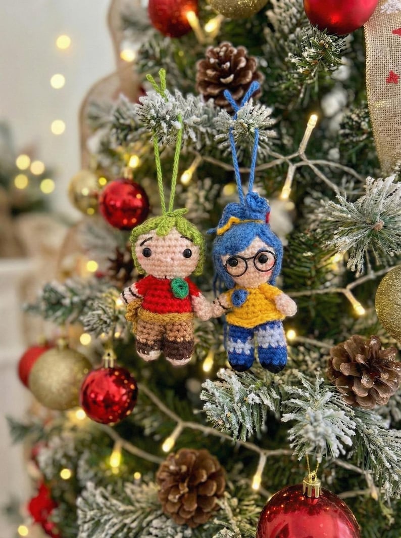 It Takes Two Amigurumi ,Couple Gift,PS5 Setup Decor, Cody & May Keychain Plushie, Co-op Gamer Couple Crochet Gift, Car Accessory