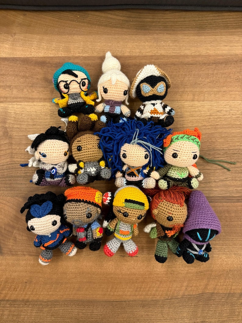 Handmade Valorant Amigurumi Plush Keychain – Crochet Game Character Toy – Gamer Gift – Valorant Car Accessory – Gamer Setup Idea