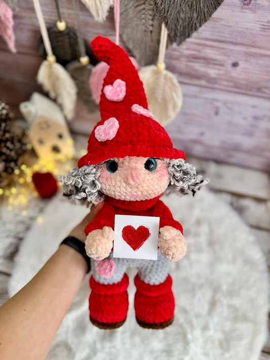 Valentine Gnome Decor, Crochet Love Gnome with Hearts, Handmade Romantic Keepsake, Valentine’s Day Decor, Anniversary Gift