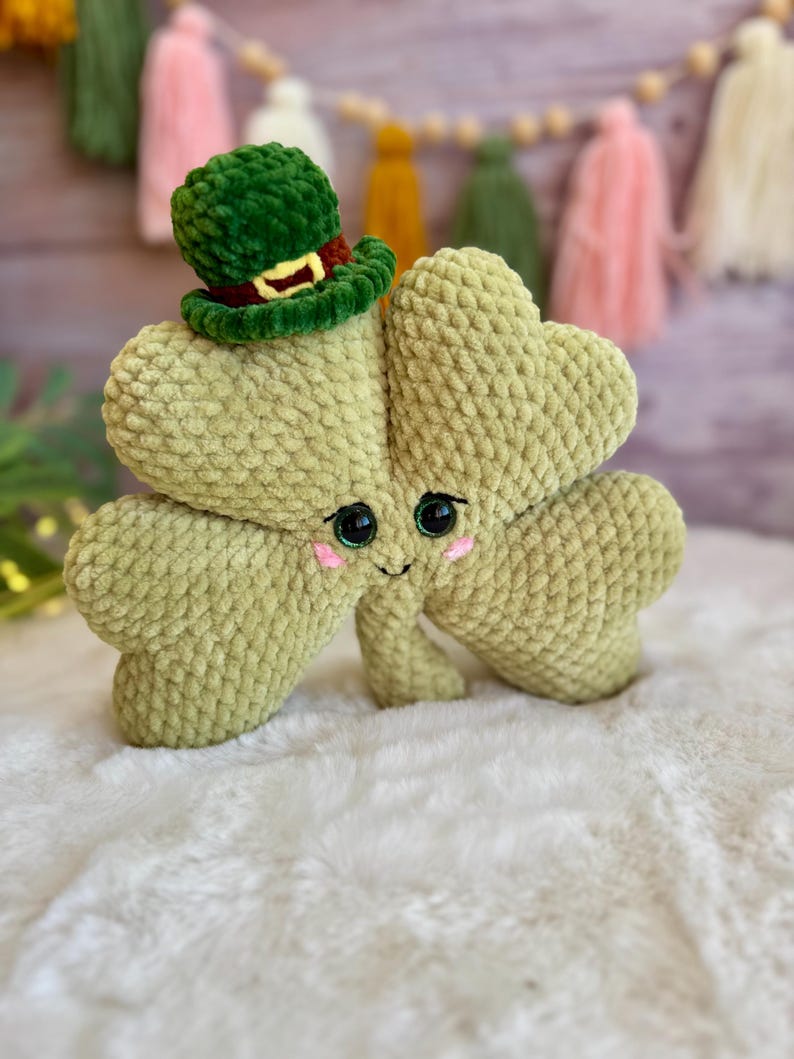 Shamrock Plush, Lucky Four Leaf Clover, St Patrick’s Day Decor, Crochet Clover Plush, Irish Lucky Charm, Good Luck Gift, Amigurumi Clover