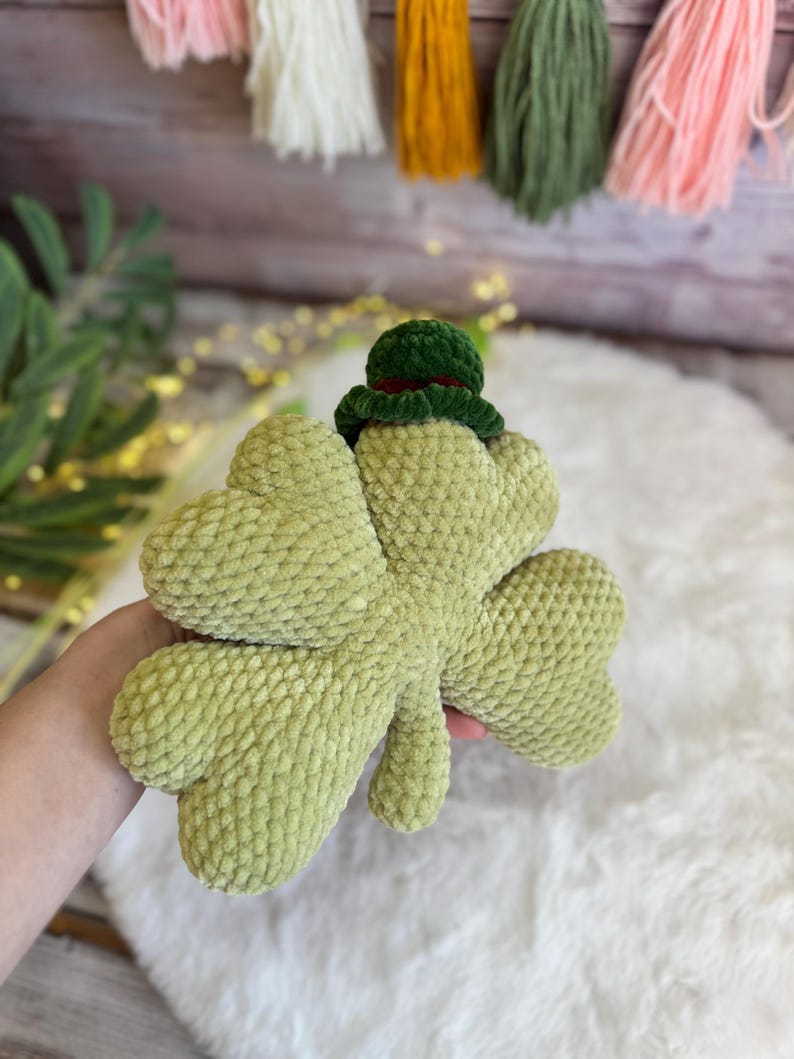 Shamrock Plush, Lucky Four Leaf Clover, St Patrick’s Day Decor, Crochet Clover Plush, Irish Lucky Charm, Good Luck Gift, Amigurumi Clover