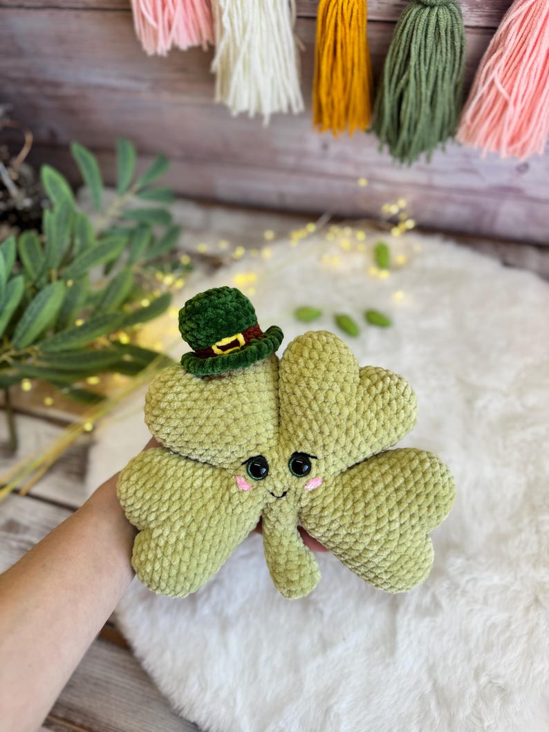 Shamrock Plush, Lucky Four Leaf Clover, St Patrick’s Day Decor, Crochet Clover Plush, Irish Lucky Charm, Good Luck Gift, Amigurumi Clover