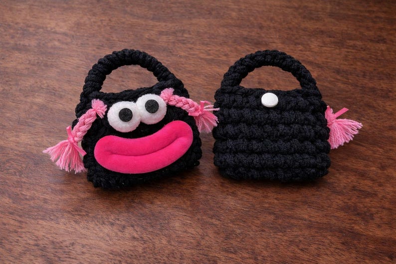 Funny Crochet AirPods Pouch & Coin Purse, Handmade Mini Bag for Earbuds