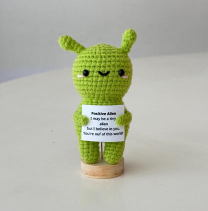 Crochet Funny Positive Alien Plush With Uplifting Card, Encouragement Gift For Family, Friends, Coworker, Ideal For Birthday, Graduation